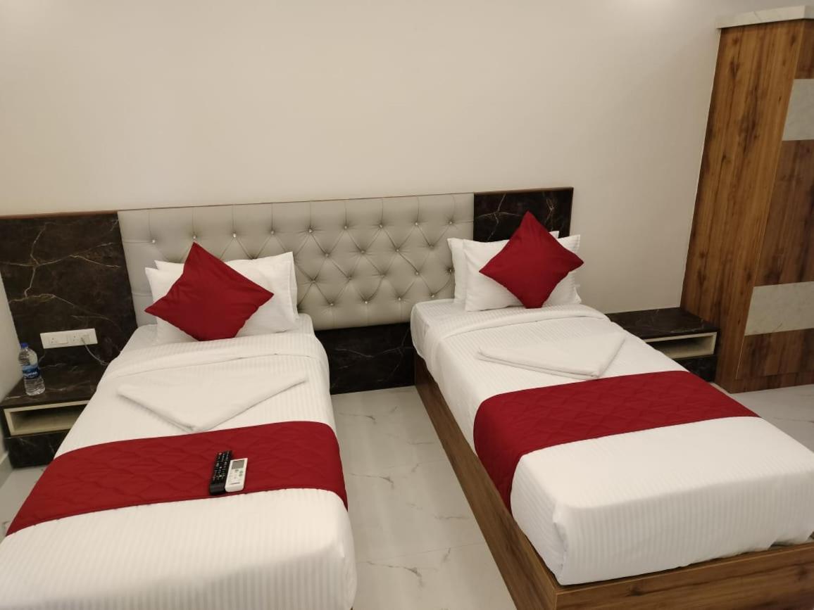 Mayuri Residency Hotel Attibele Exteriör bild